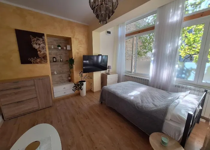Hazelnut Apartment Novi Sad